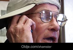 فوق العاده تنگ کون آماده برای یک اسباب بازی لینک کانال تلگرام فیلمهای سکسی